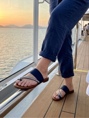 Italian Shoemakers Toscanella Navy Blue Rhinestone Toe Loop Sandals NWT Size 7.5